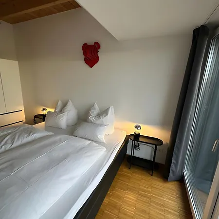Holiday home Grosszuegiges Modernes Neuharlingersiel