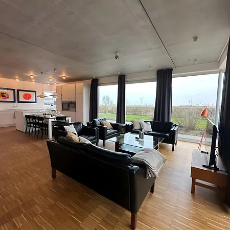 Grosszuegiges Modernes Holiday home