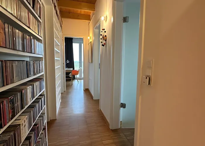 Grosszuegiges Modernes Нойхарлингерзиль